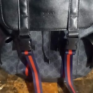 I'm selling a Gucci bookbag
